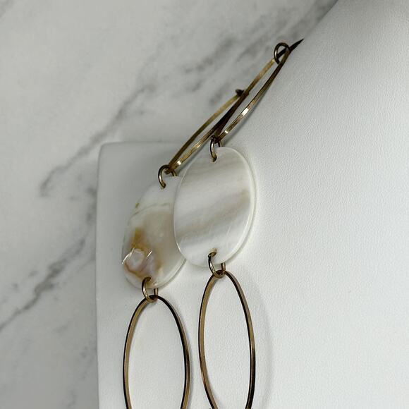 Mother of Pearl Gold Tone Hoop Long Necklace 56" Versatile - Picture 4 of 8